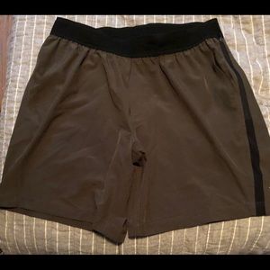 Vuori Agility Shorts